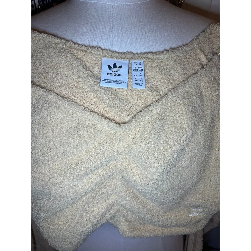Adidas Originals Relaxed Risqué Fluffy Knit Ruched Crop Top - Picture 2 of 8
